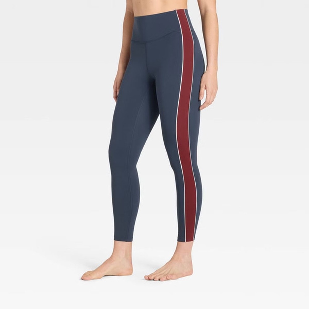 Lot of New All In Motion Women’s 7/8 Pinstripe High Rise Pants - Picture 2 of 5